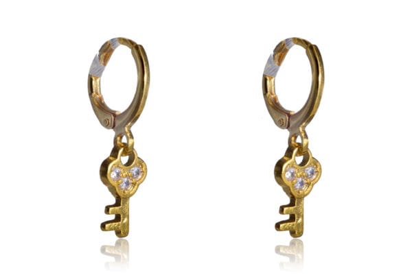 Brinco Argolinha com Chave Banhado em Ouro 18k (BR0055) - Image 4