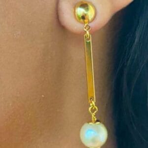 Brinco Médio com Fio Pérola Banhado em Ouro 18k (BR0069)