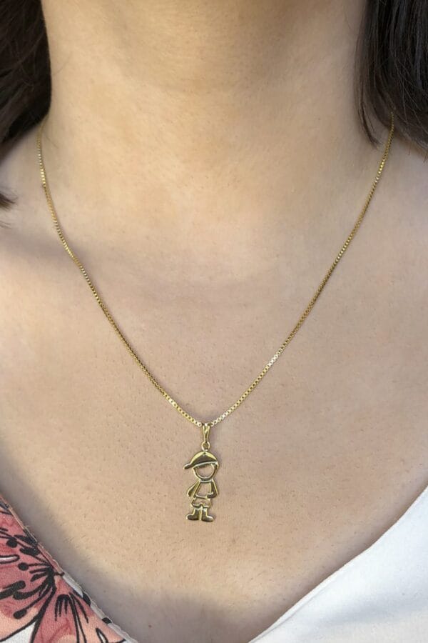 Colar com Pingente de Menino Banhado em Ouro 18k (CL0036) - Image 2